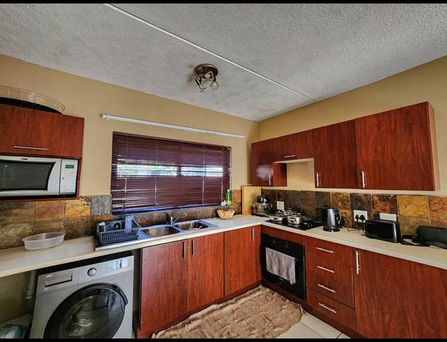 2 BEDROOM APARTMENT FOR SALE IN HONEYDEW GROVE